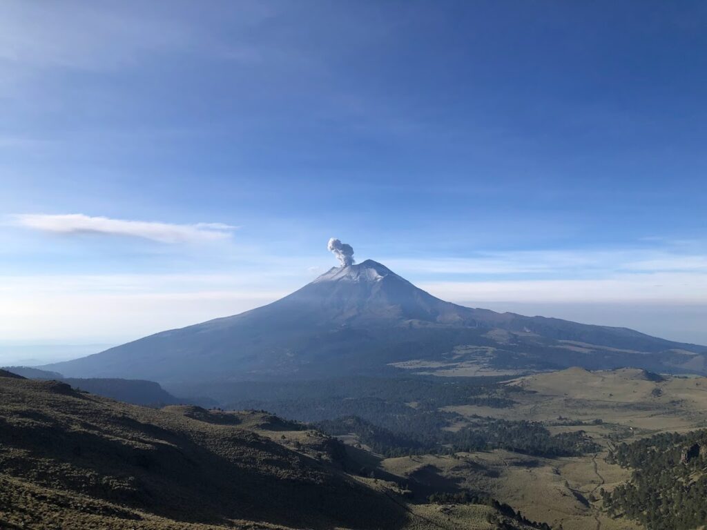 Popocatépetl: uno de los volcanes más activos y peligrosos del mundo está anclado en el corazón de México