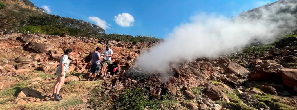 Ckelar Volcanes participó del congreso internacional más importante del mundo sobre riesgo volcánico