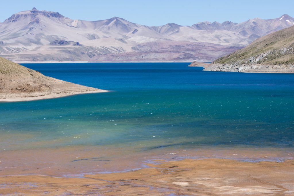 Investigador Ckelar estudiará las condiciones de ascenso de magmas durante erupciones efusivas del Complejo Volcánico Laguna del Maule