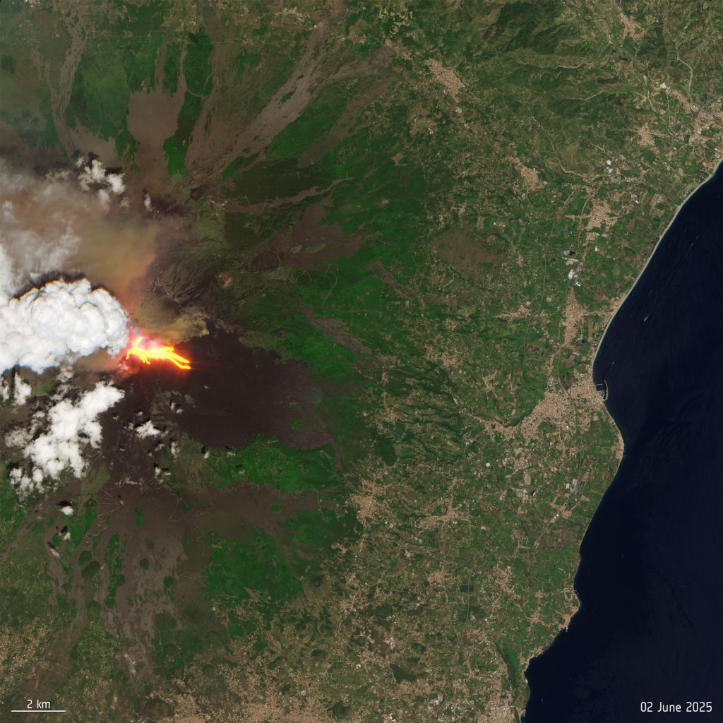 ¿Qué sabemos del volcán Etna? uno de los más activos del mundo